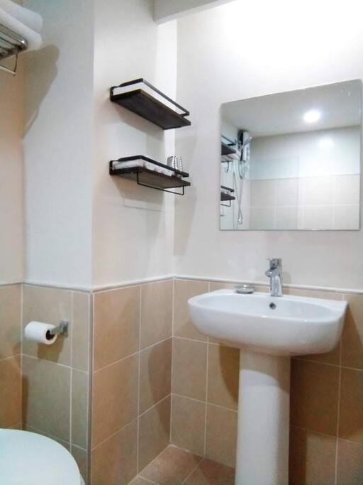 Persimmon Studios - Studio Unit- 16Th Floor - 1641 Cebu Bagian luar foto